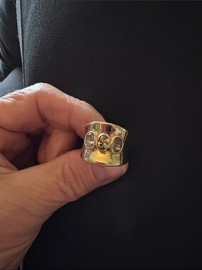 Ring, Custom Made 10kt Ring
Only 1 Ever Made
3 GENUINE Oval Stones
BlueGreenBlue